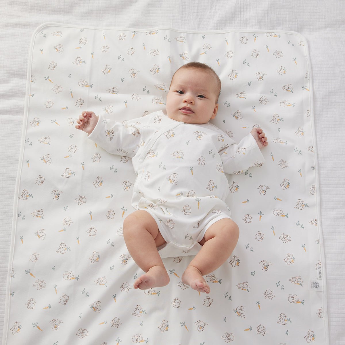 Cute Rabbit Waterproof Baby White Changing Mat